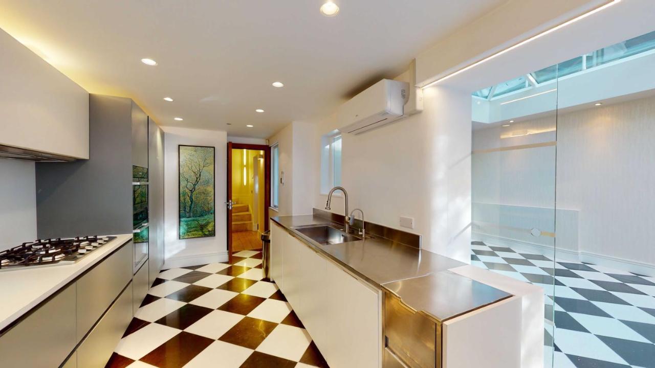 The Harrington - Knightsbridge - 18 Rutland Gate Aparthotel London Exteriör bild